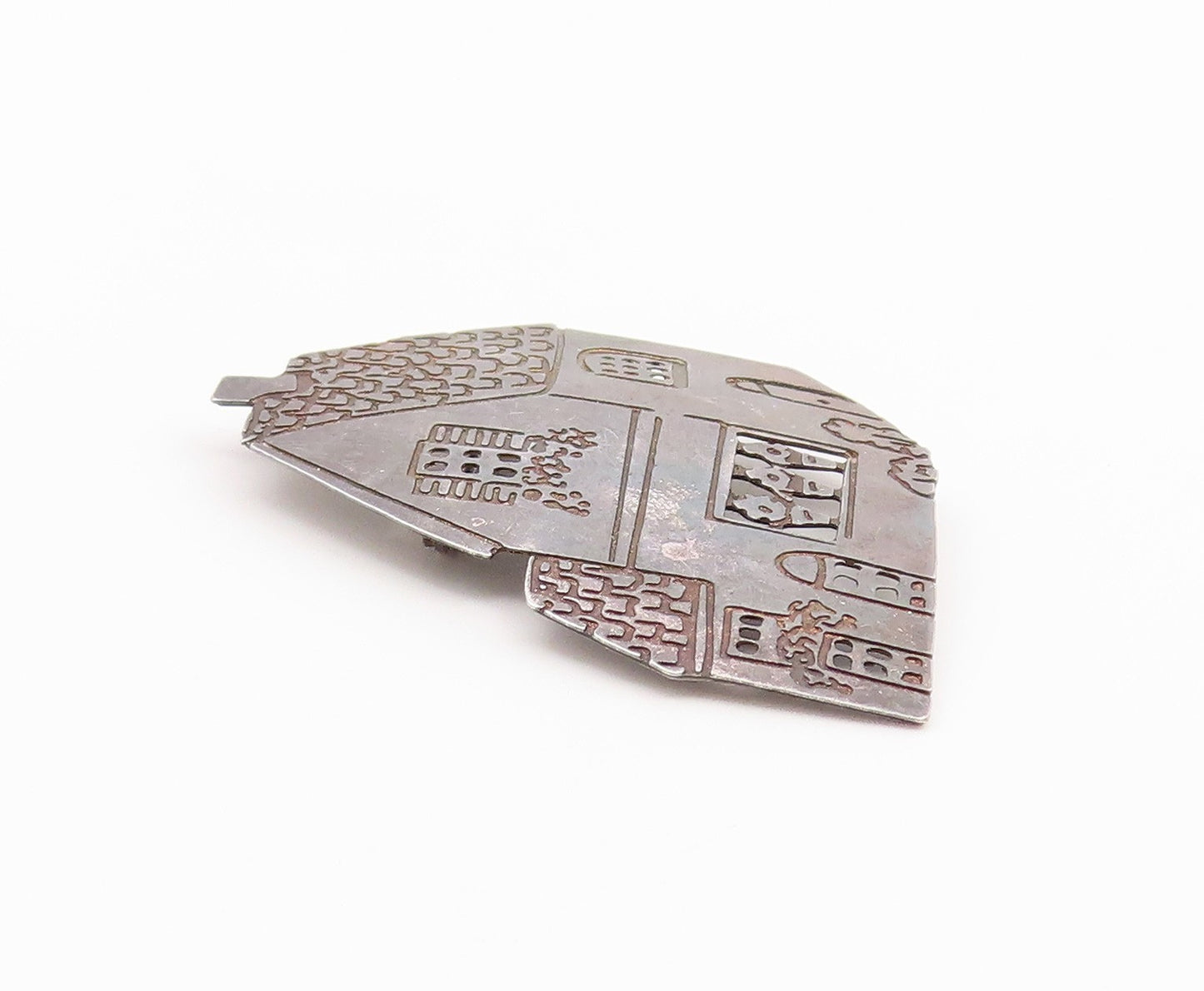 925 Sterling Silver  Vintage Dark Tone Etched Detail House Brooch Pin  BP8279