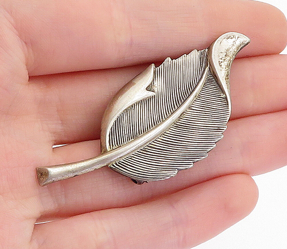 JEWEL ART 925 Sterling Silver  Vintage Etched Single Leaf Brooch Pin  BP1845