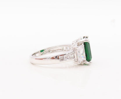 925 Sterling Silver Vintage Ring Leaves Carved Green & White CZ  Sz 7  RG29661