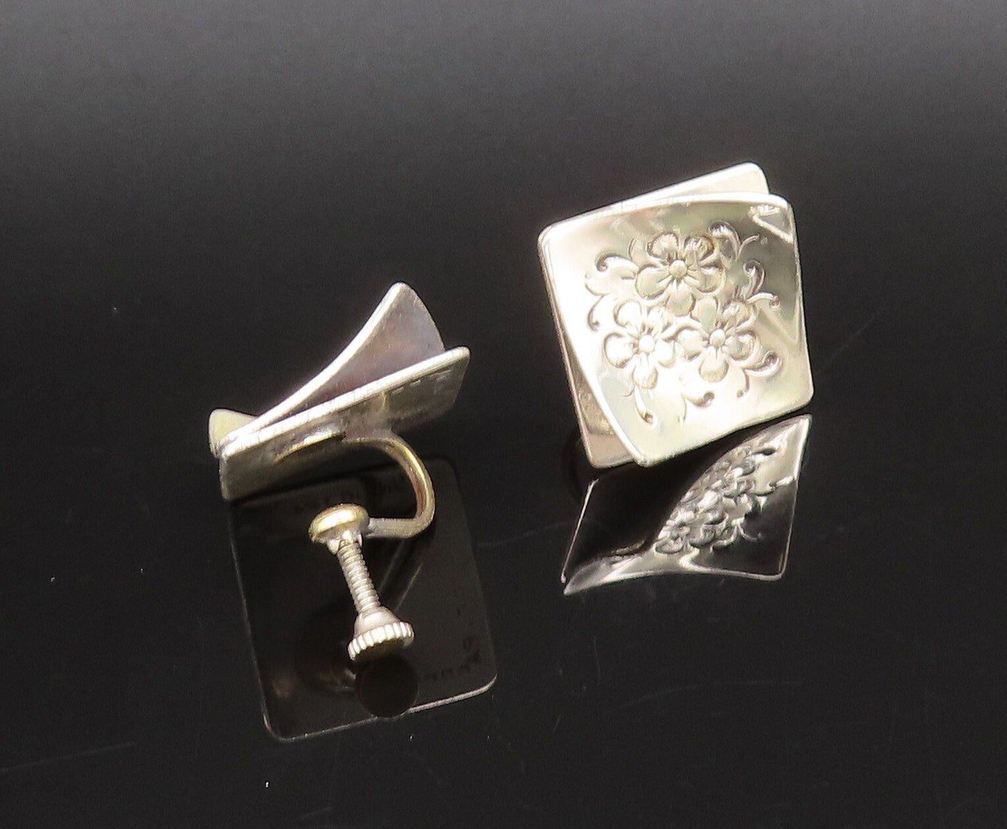 GRET BARKIN 925 Silver  Vintage Lifted Ends Floral Screw Back Earrings EG12289
