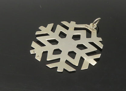 925 Sterling Silver  Vintage Shiny Winter Snowflake Motif Pendant  PT18185