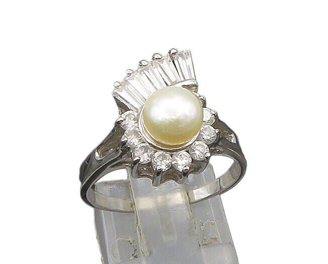 925 Sterling Silver  Vintage Pearl & Cubic Zirconia Band Ring Sz 8  RG23282