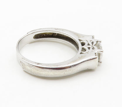 925 Sterling Silver  Shiny Cubic Zirconia Solitaire Accent Ring Sz 6  RG15341