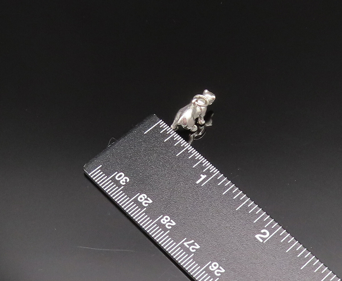 925 Sterling Silver  Vintage Sculpted Polar Bear Charm Pendant  PT20959