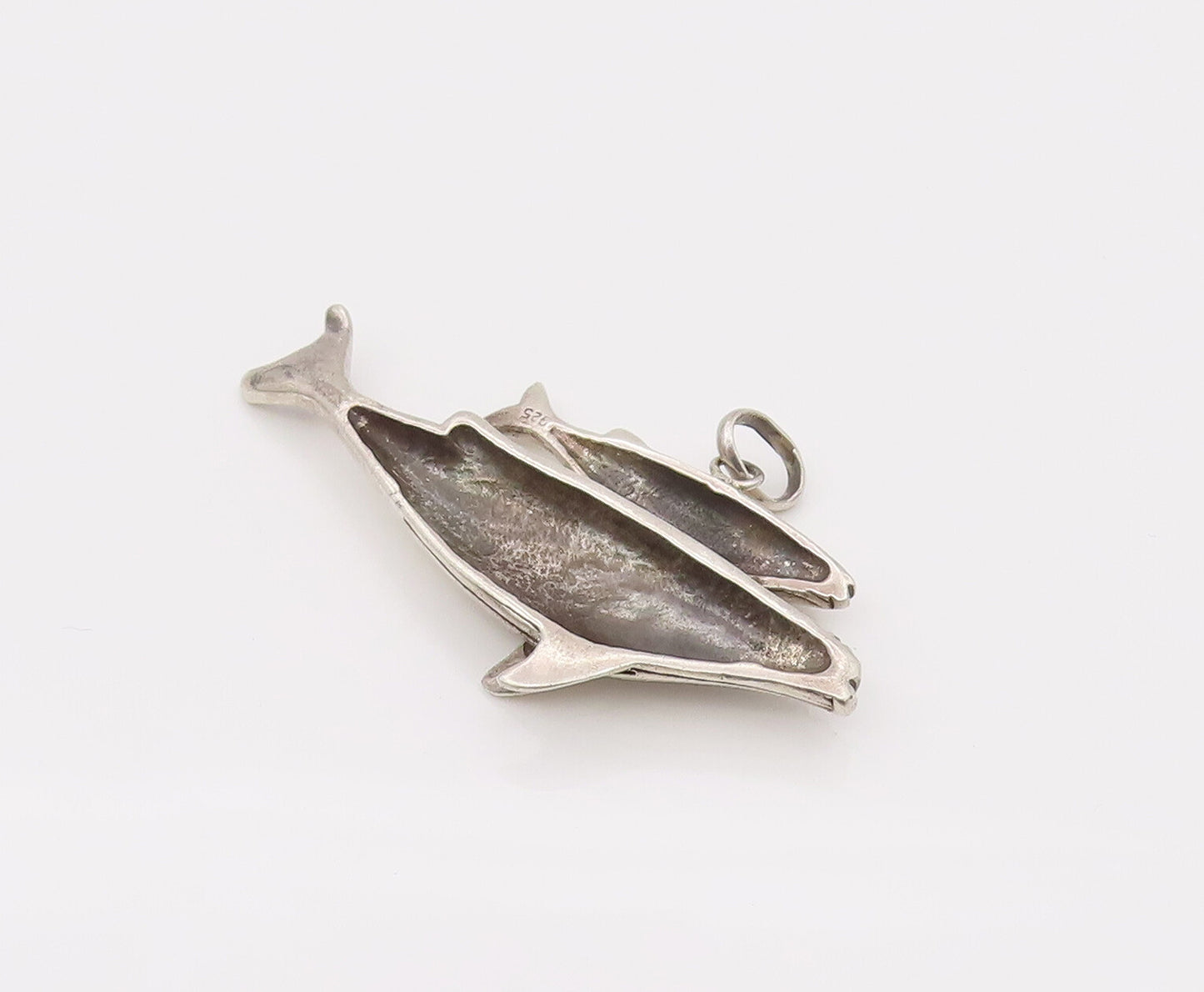 925 Sterling Silver  Vintage Baby & Mommy Swimming Whale Pendant  PT22185