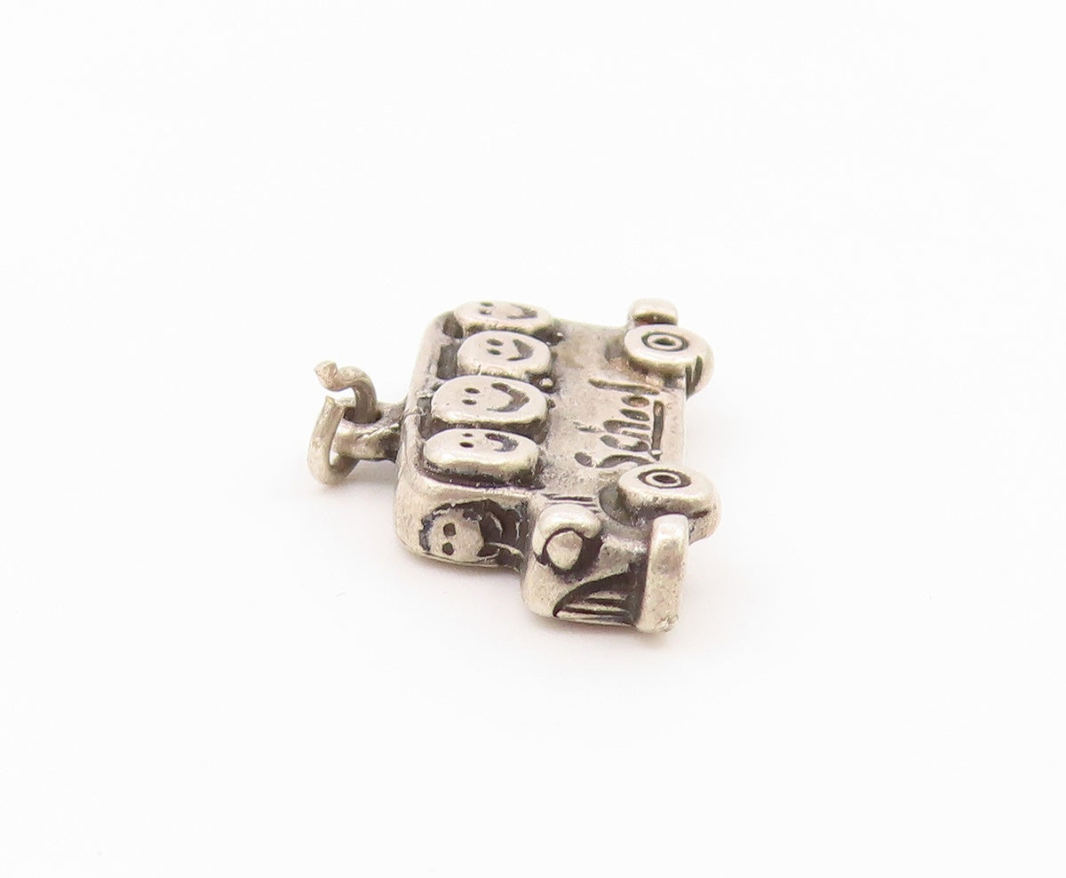 925 Sterling Silver  Vintage Happy Students On School Bus Pendant  PT19739