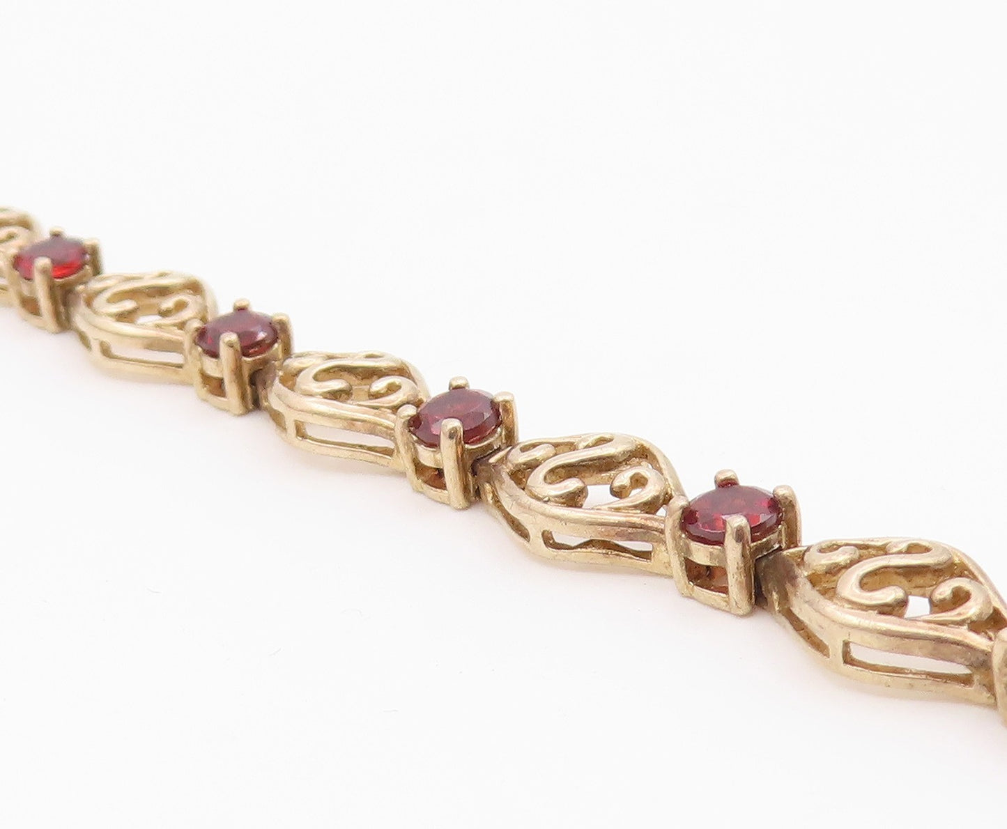 925 Sterling Silver Vintage Round Garnet & Openwork Swirl Link Bracelet BT9557