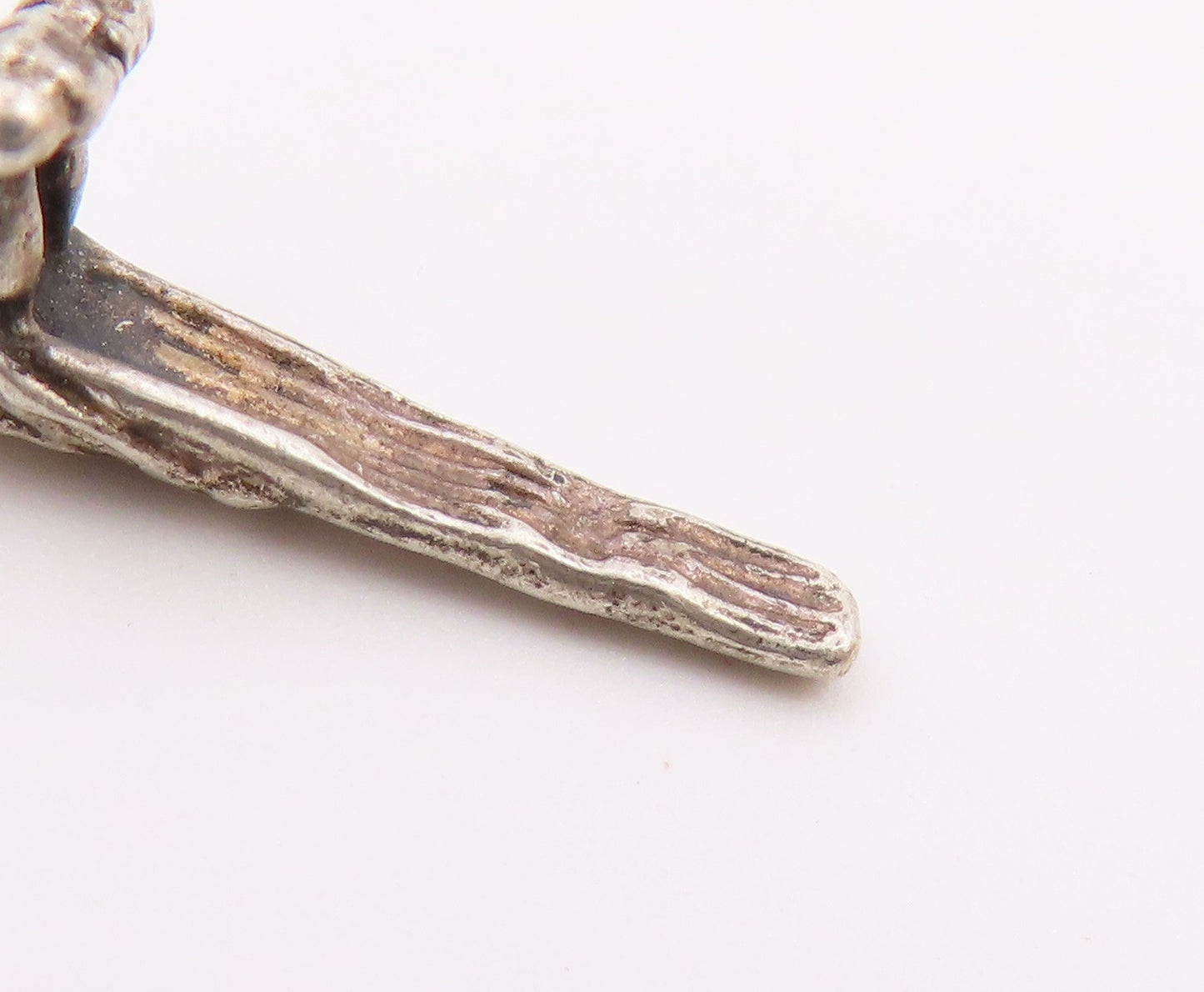 925 Sterling Silver  Vintage Petite Perched Parrot Bird Pendant  PT17668