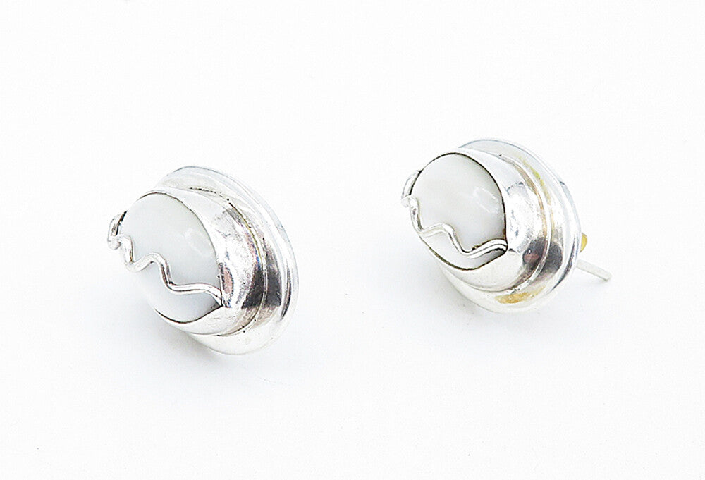 925 Sterling Silver  White Cat's Eye Quartz Swirl Dome Drop Earrings  EG2337