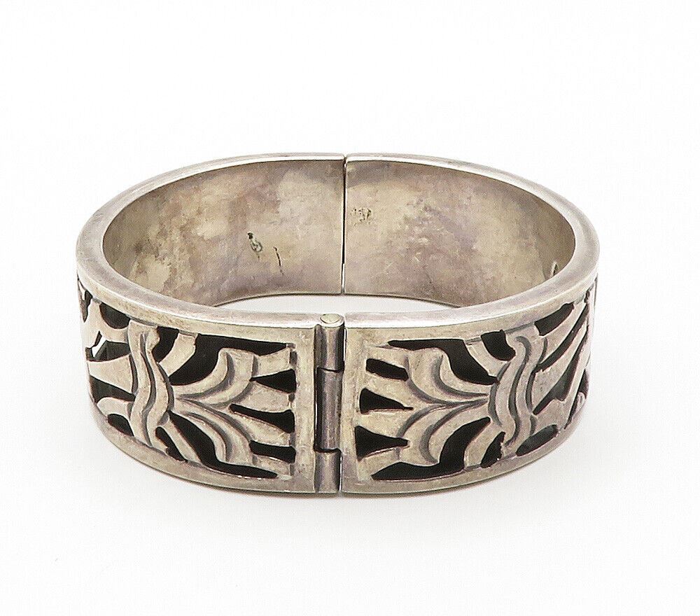 TAXCO 925 Sterling Silver  Vintage Cutout Design Hinge Bangle Bracelet  BT6028