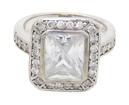 925 Sterling Silver  Sparkling Cubic Zirconia Square Band Ring Sz 5.5  RG17370