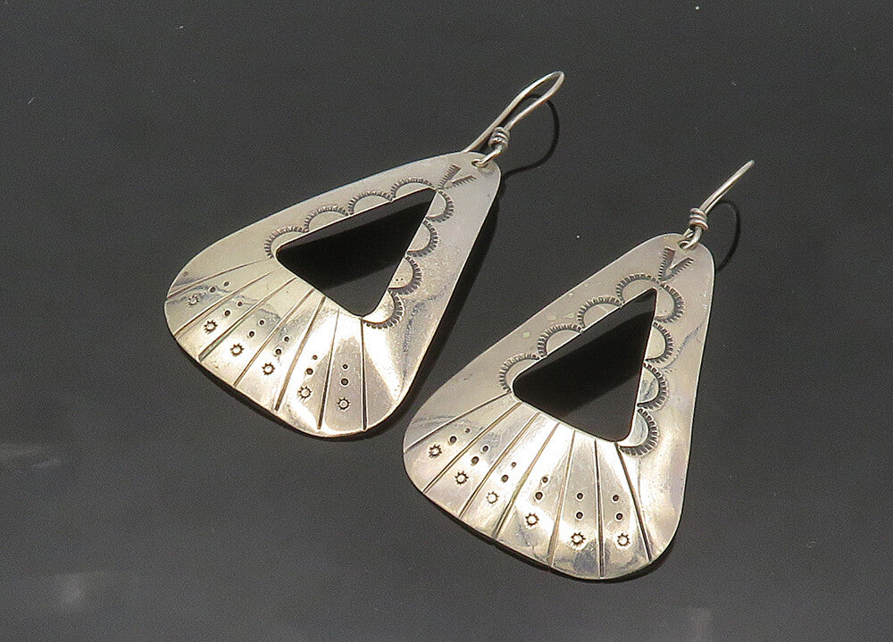 NAVAJO 925 Sterling Silver  Vintage Etched Detail Dangle Earrings  EG10286