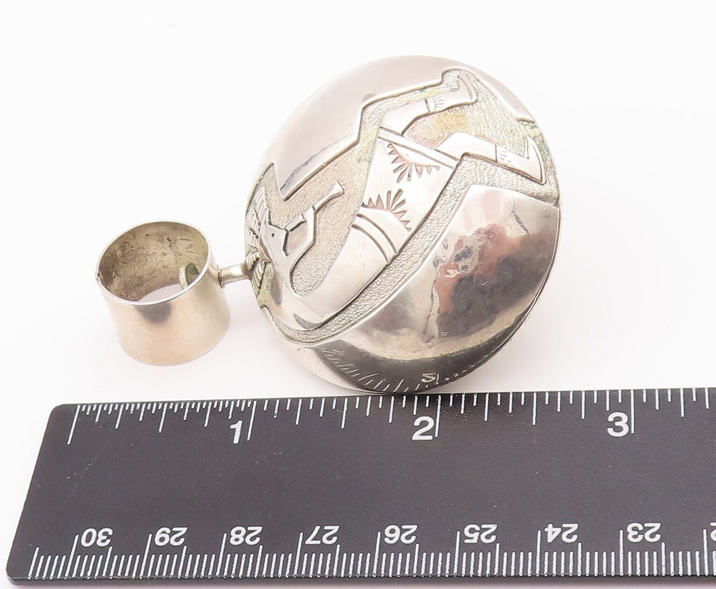 925 Sterling Silver Vintage Pendant NAVAJO Puffed Triable Carved  PT22950