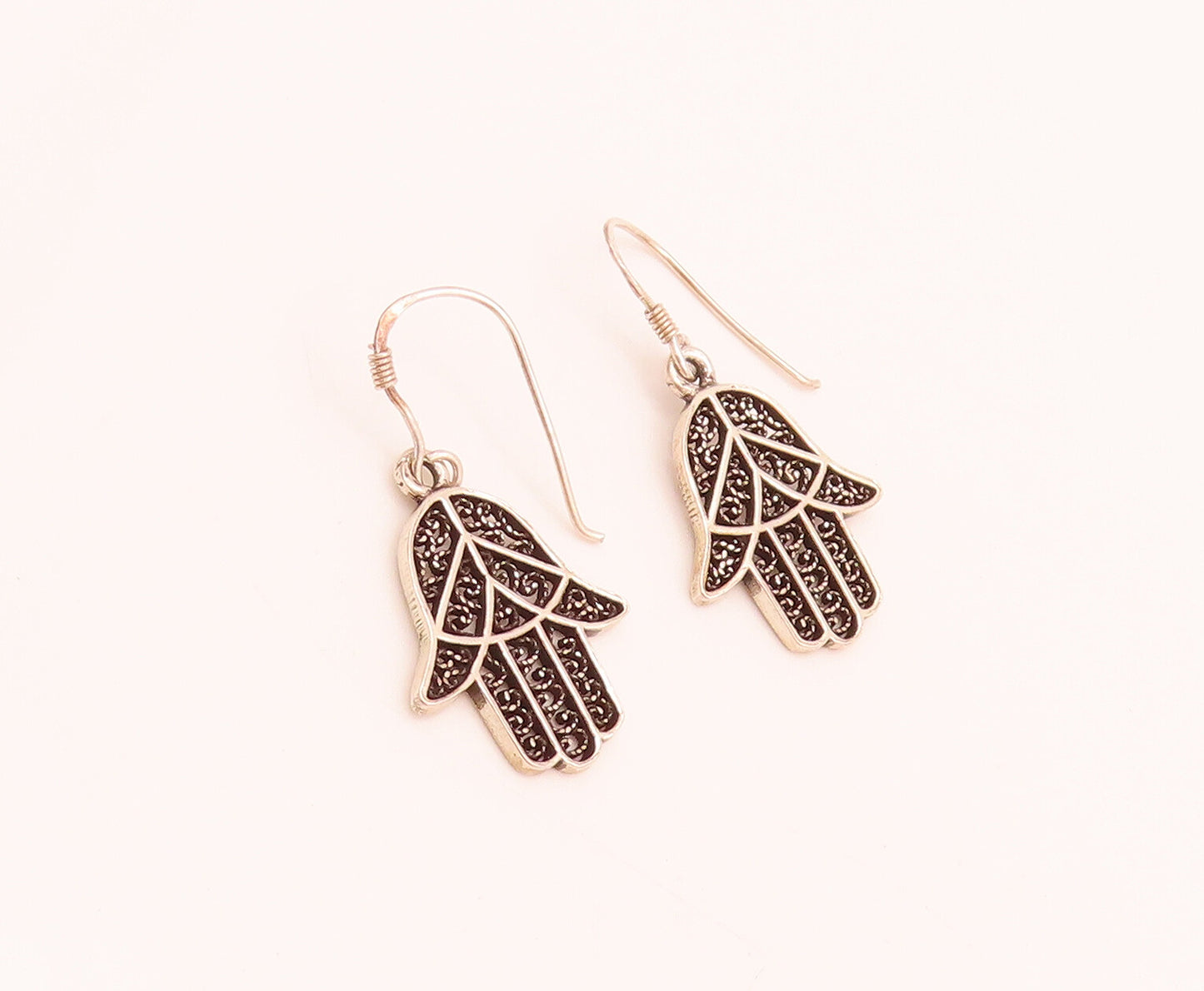 925 Sterling Silver  Vintage Artisan Filigree Hansa Earrings  EG12404
