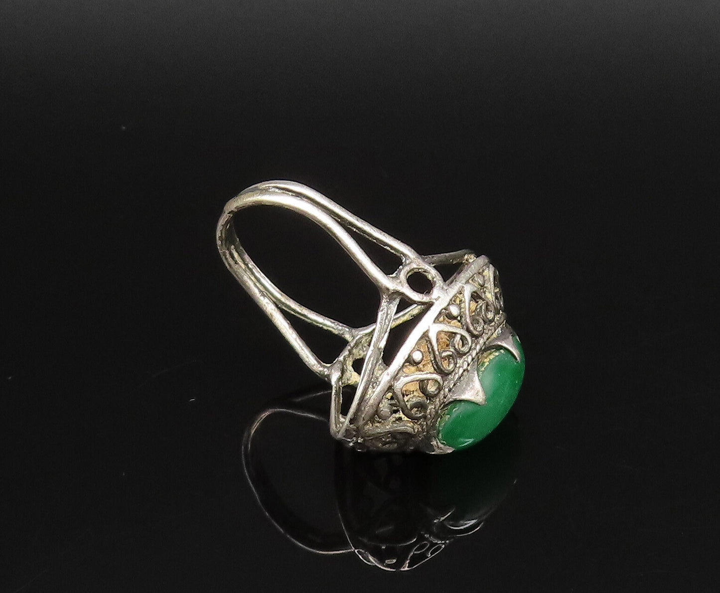 925 Silver  Vintage Cabochon Green Onyx Open Scroll Heart Ring Sz 5  RG25837