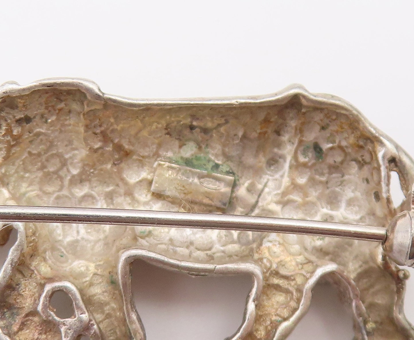 925 Sterling Silver Vintage Brooch Pin Emerald Eye Rhinoceros Figure  BP12638