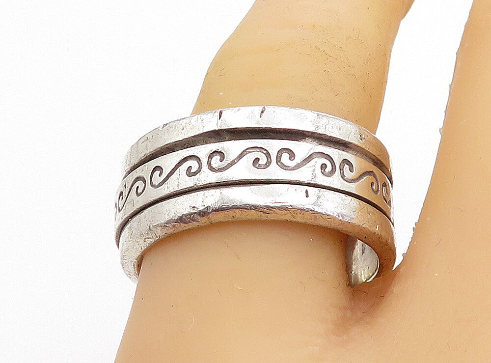925 Sterling Silver  Vintage Swirl Etched Spinning Band Ring Sz 10.5  RG5446