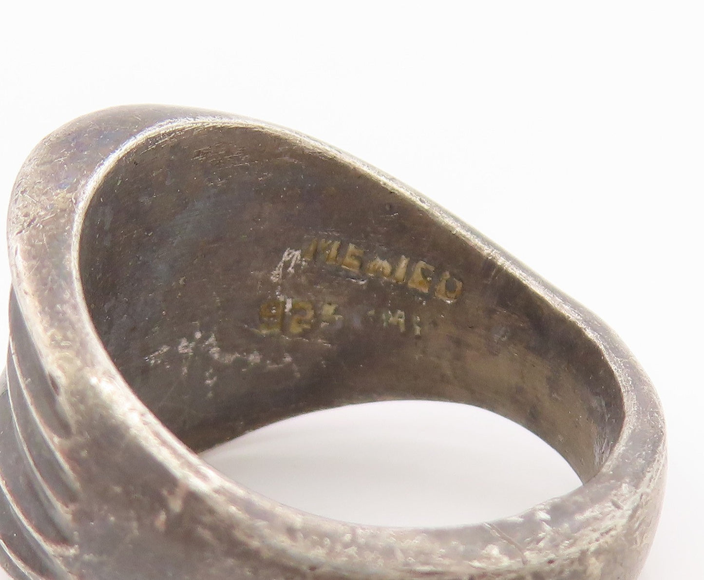925 Sterling Silver Vintage Ring MEXICO Dark Tone Solid Ribbed Dome Sz 8 RG34646