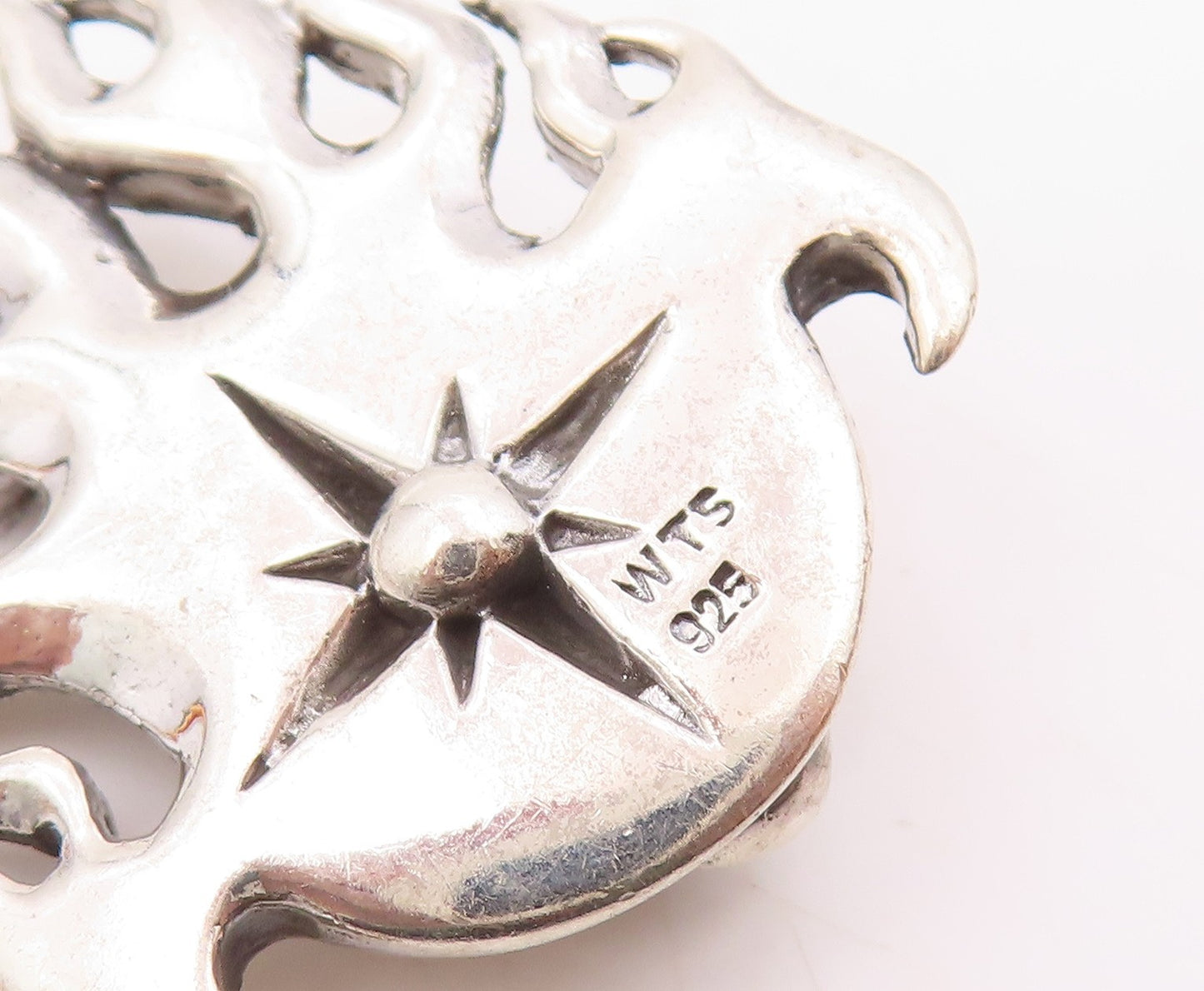 925 Sterling Silver  Vintage Shiny Skeleton Head Fire Flames Pendant  PT18396