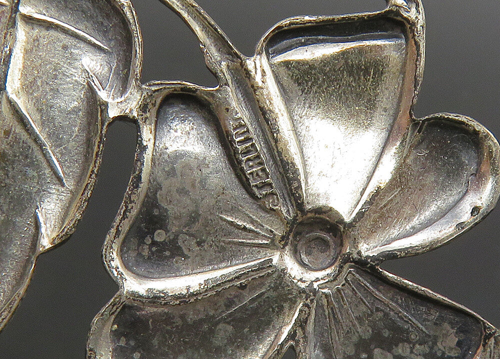 925 Sterling Silver  Vintage Dark Tone Flower Motif Square Brooch Pin  BP8293