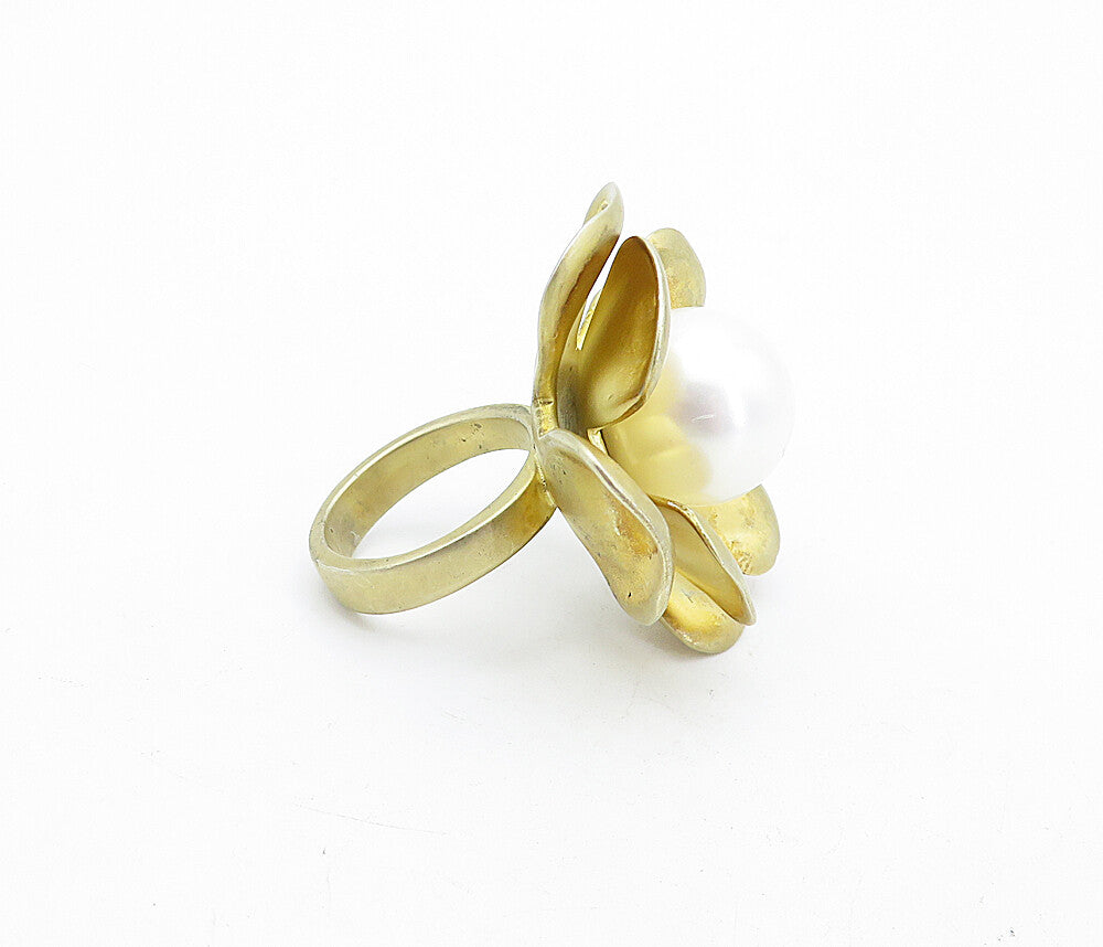 925 Sterling Silver  Vintage Pearl Sculpted Flower Cocktail Ring Sz 6  RG5642