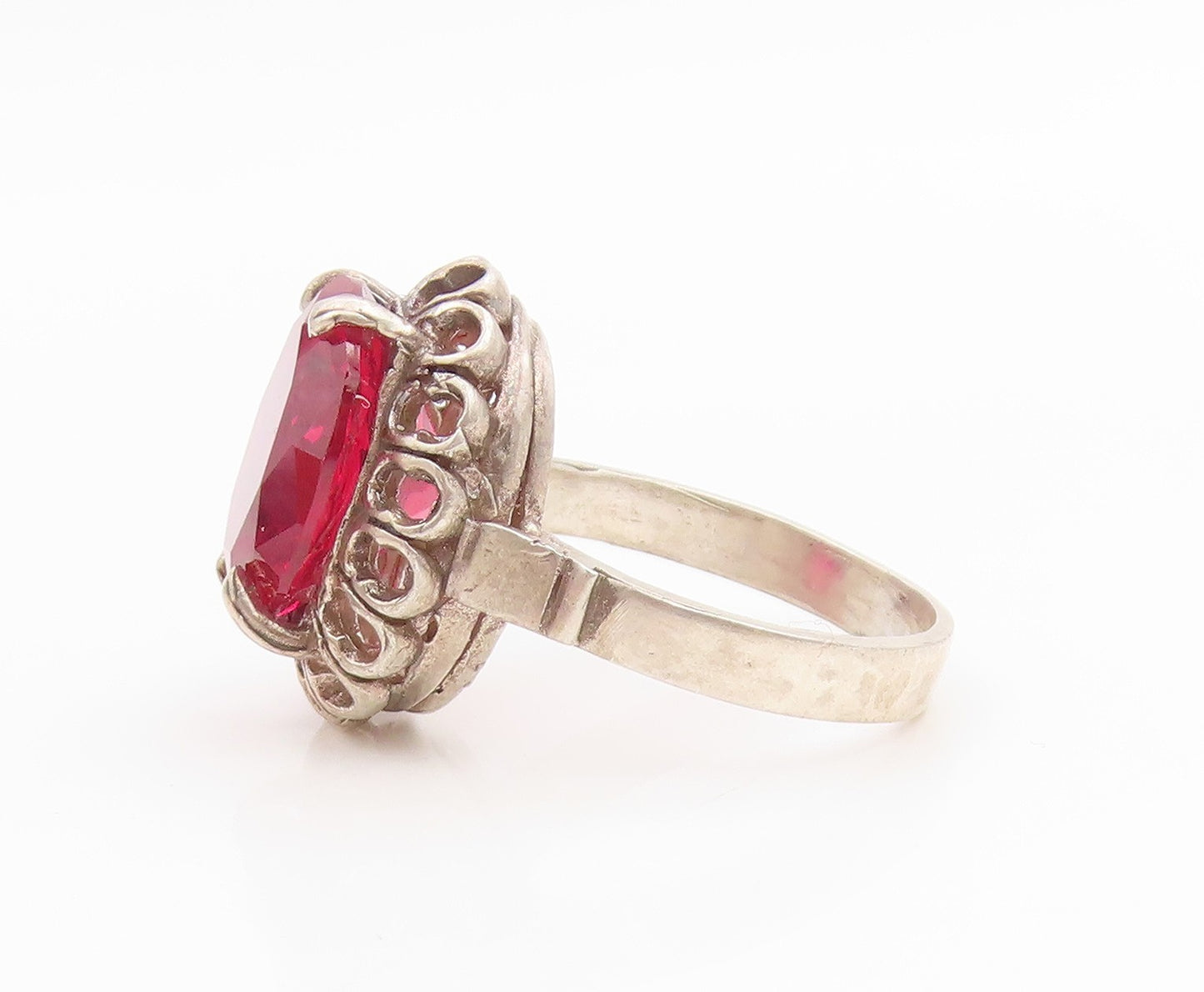 925 Sterling Silver Vintage Ring Oval Cut Ruby Floral Cutout Band  Sz 8  RG35677