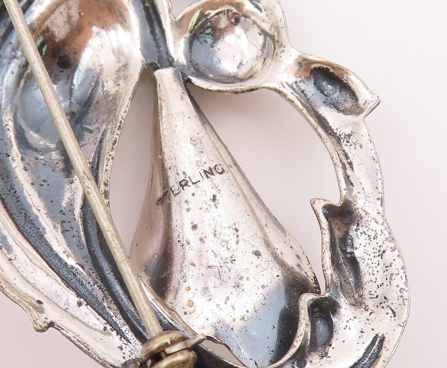 925 Sterling Silver  Vintage Shiny Smooth Flower & Leaf Brooch Pin  BP8119