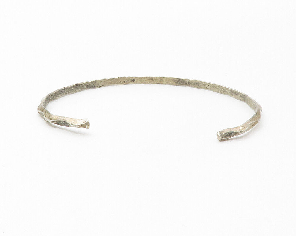 NAVAJO 925 Sterling Silver  Vintage Petite Wavy Detail Cuff Bracelet  BT5619