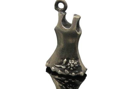 925 Sterling Silver  Vintage Dark Tone Floral Dress Motif Pendant  PT8758