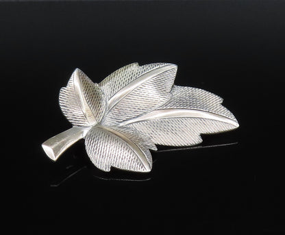 JEWELART 925 Silver  Vintage Mesh Textured Maple Leaf Brooch Pin  BP10017