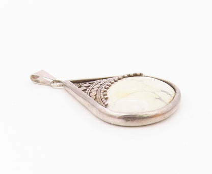 925 Sterling Silver  Vintage Howlite Circle Pattern Detail Pendant  PT11410