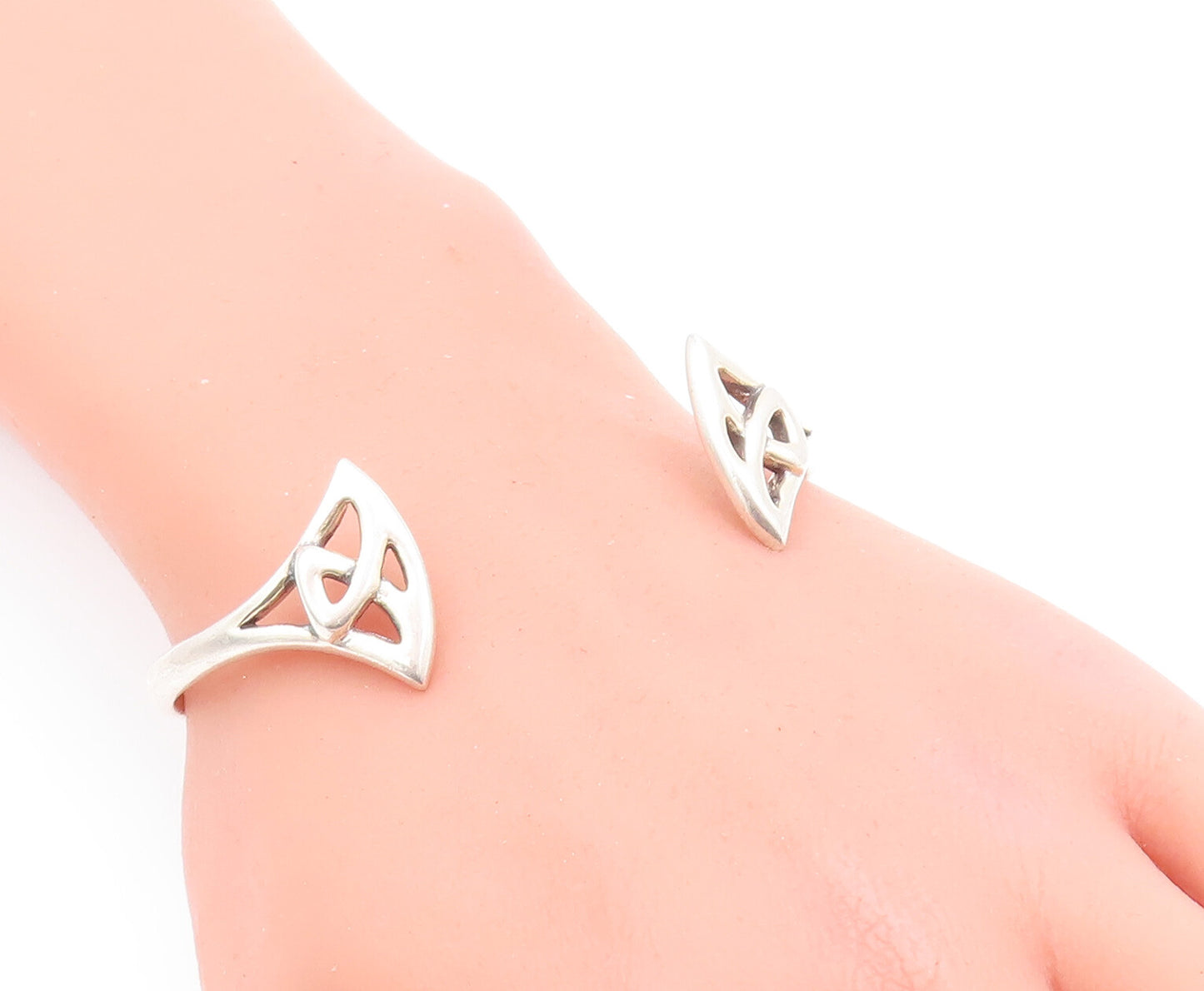 925 Sterling Silver Vintage Bracelet Solid Celtic Knot Cutout Cuff  BT10551