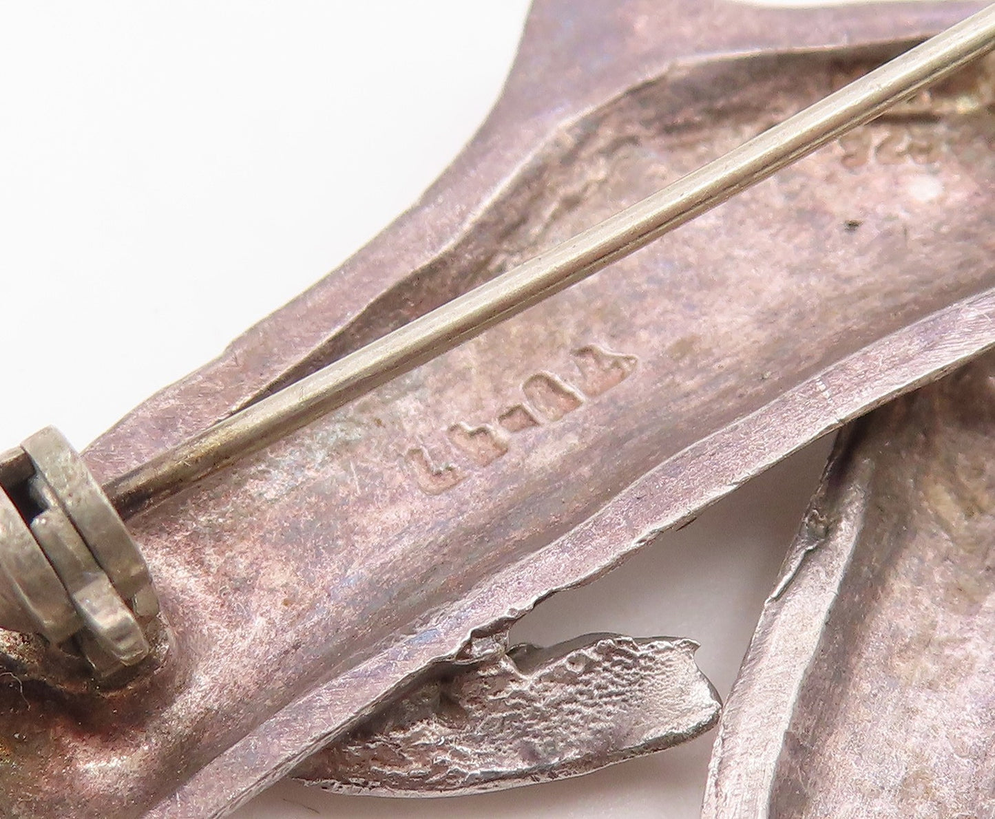 925 Sterling Silver  Vintage Two Leaping Dolphins Animal Brooch Pin  BP6511