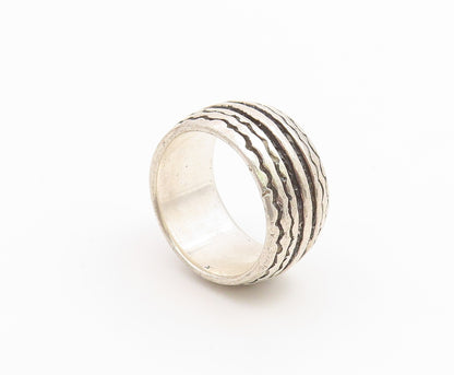 925 Sterling Silver Vintage Ring Wavy Patterned Statement Band  Sz 8  RG36769
