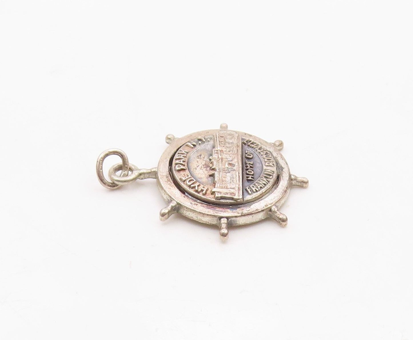 925 Sterling Silver  Vintage Antique Hyde Park NY Ship Wheel Pendant  PT17666