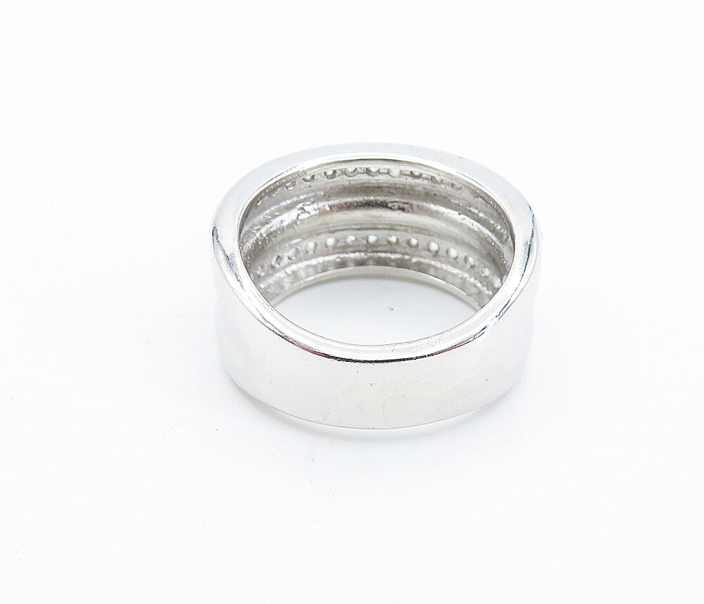 925 Sterling Silver  Cubic Zirconia Two Tone Shiny Twist Band Ring Sz 7 RG6571