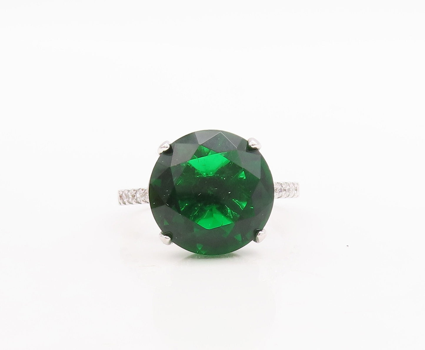 925 Sterling Silver Vintage Ring Minimalist Round Green Halo CZ  Sz 7.5 RG29517