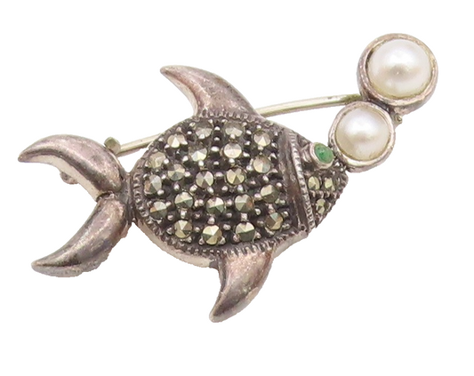JUDITH JACK 925 Silver  Vintage Pearls & Marcasite Fish Brooch Pin  BP8495