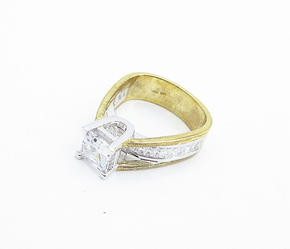 925 Sterling Silver  Cubic Zirconia Solitaire With Accents Ring Sz 7  RG4810