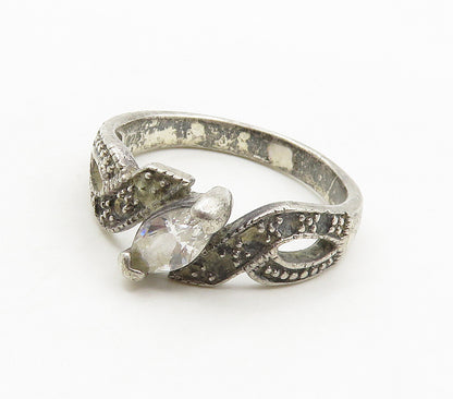 925 Sterling Silver  Vintage Cubic Zirconia Solitaire Ring Sz 9  RG15580