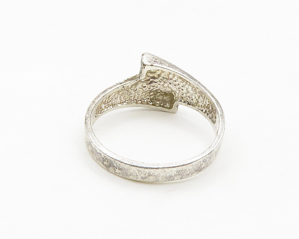 925 Sterling Silver  Vintage Shiny Etched Detail Bypass Ring Sz 7  RG19244
