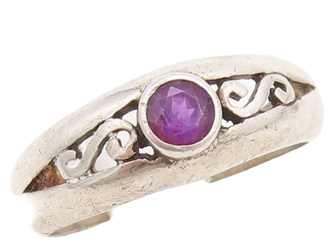 925 Sterling Silver Vintage Ring Swirly Cutout Round Cut Amethyst Sz 7.5 RG31672