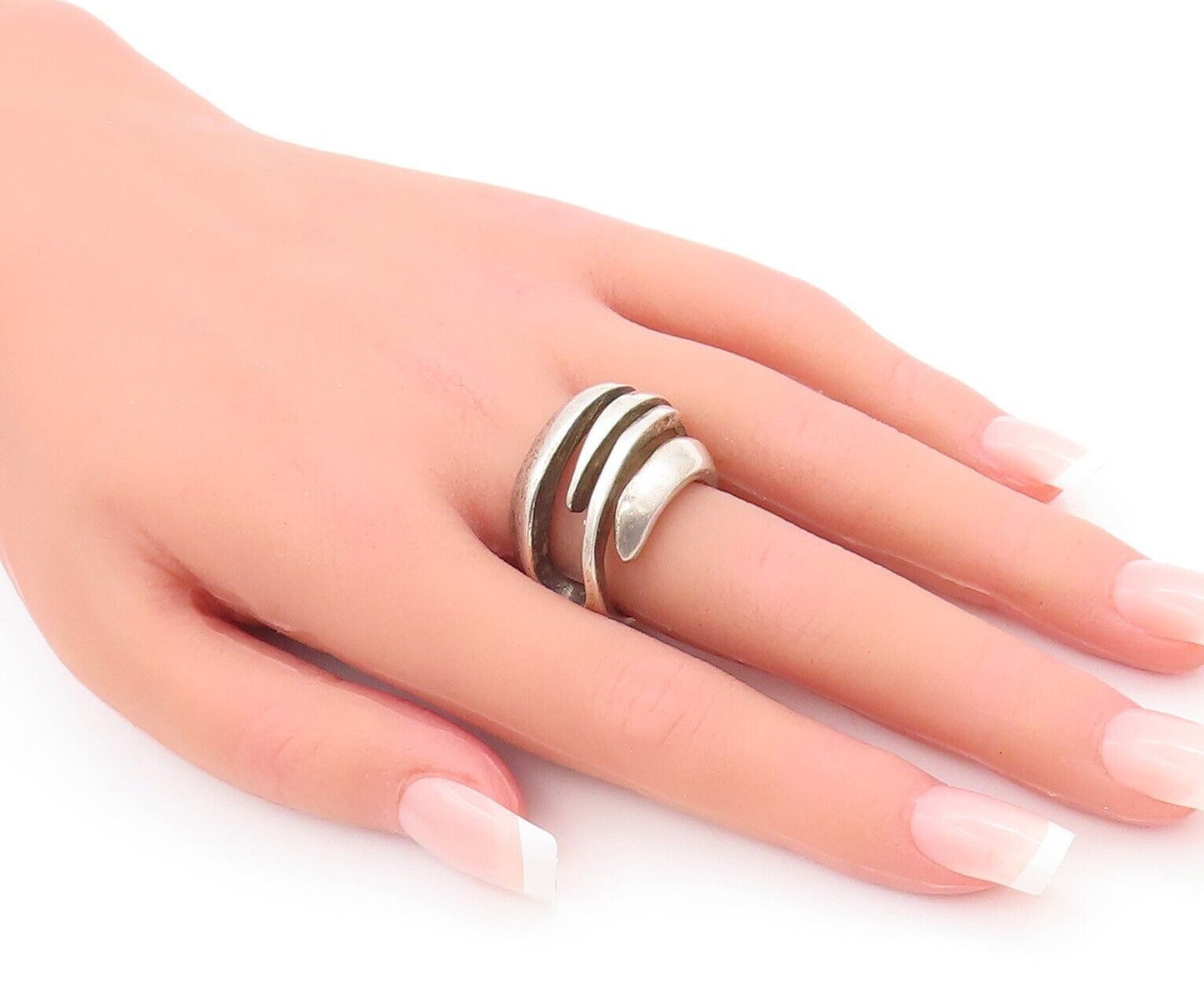 925 Sterling Silver Vintage Ring Designer Cutout Spikes Bypass  Sz 8  RG28214