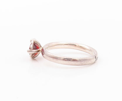 925 Sterling Silver Vintage Ring Minimalist Oval Garnet Flower  SZ 6.5  RG32268
