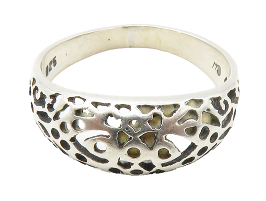 925 Sterling Silver  Vintage Shiny Cutout Design Dome Band Ring Sz 6.5 RG14591
