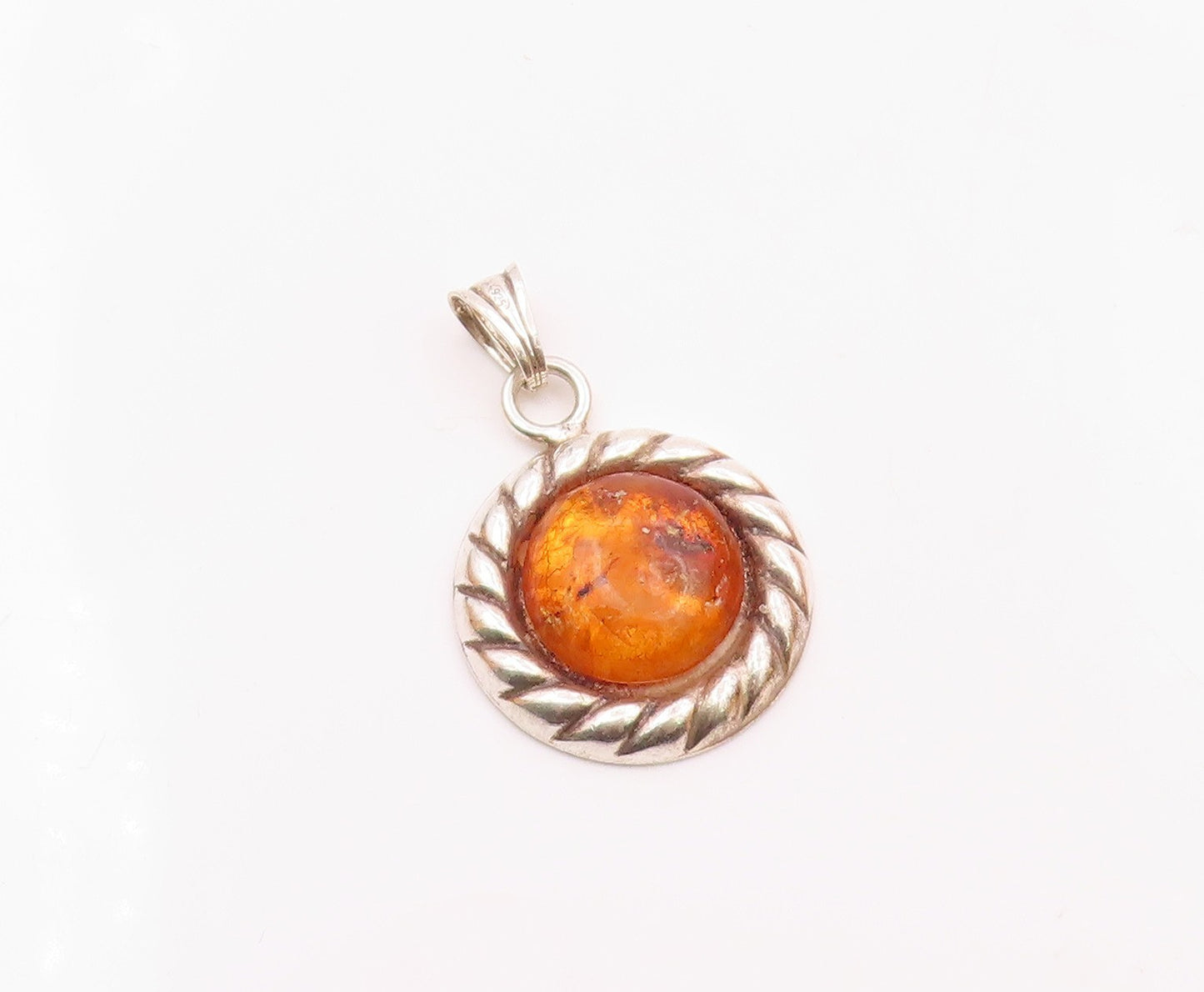 925 Sterling Silver  Vintage Cabochon Cut Amber Shiny Twist Pendant  PT10116