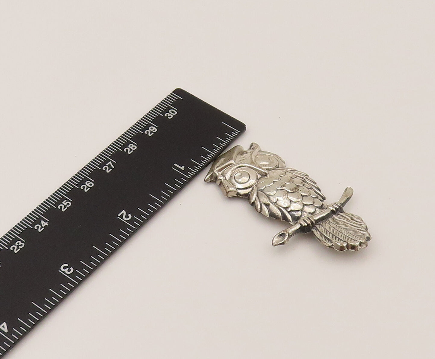BEAU 925 Silver  Vintage Carved Standing Owl On Branch Brooch Pin  BP10219