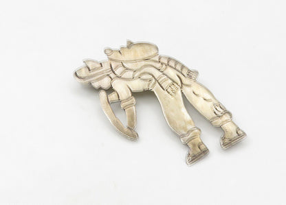 TAXCO 925 Sterling Silver  Vintage Etched Traveling Man Brooch Pin  BP8420