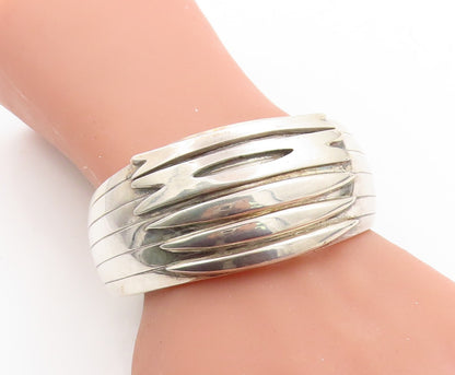 925 Sterling Silver  Vintage Shiny Raised Detail Tapered Cuff Bracelet  BT2560