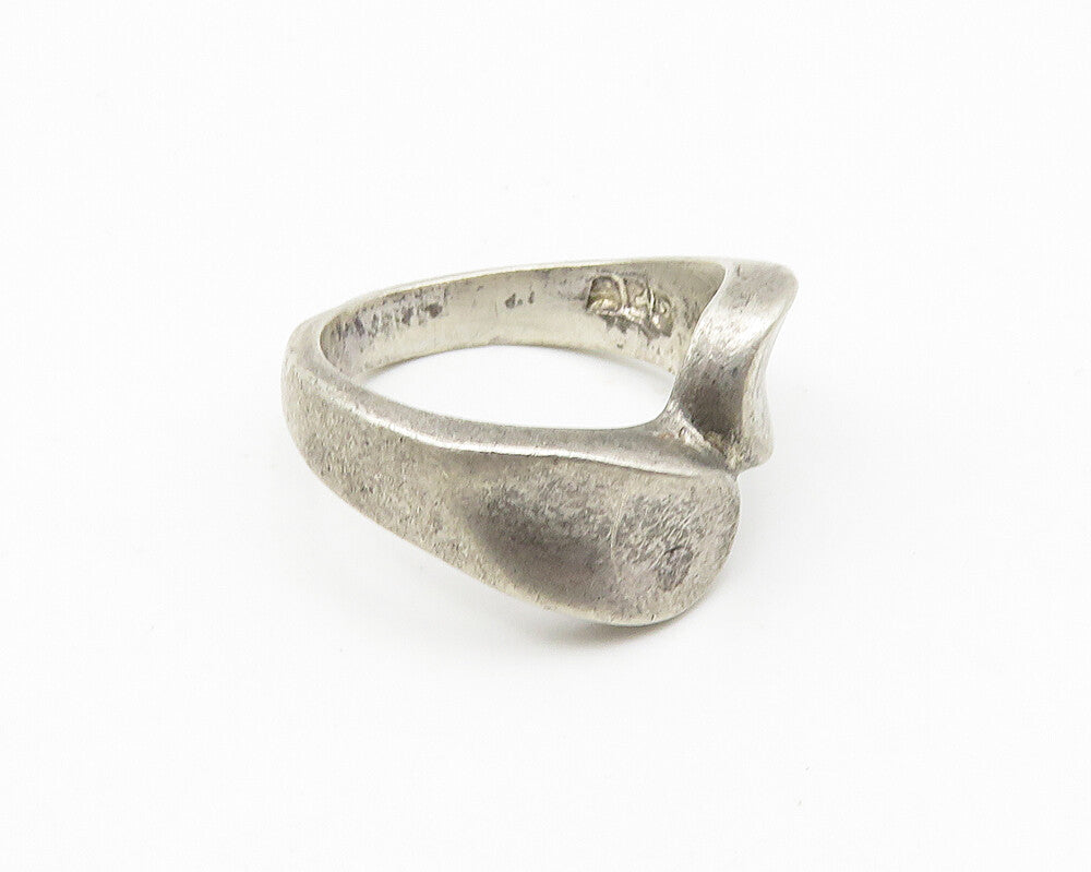 925 Sterling Silver  Vintage Dark Tone Smooth Bypass Band Ring Sz 6  RG10216